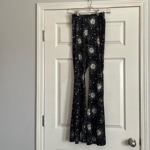 Black Sun & Moon Velvet Women’s Pants. Size Small / 4
